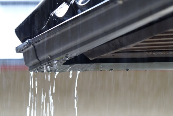 垂水市の雨どい症状の危険信号