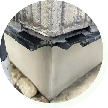 水切り板金の破損