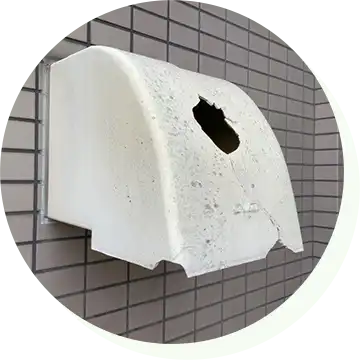 外部換気フードの破損