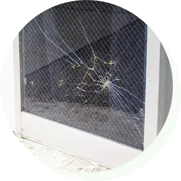 窓ガラスの割れ